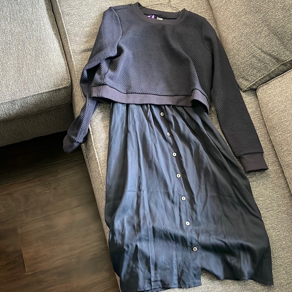 Seraphine maternity/nursing two piece navy dress. NWT